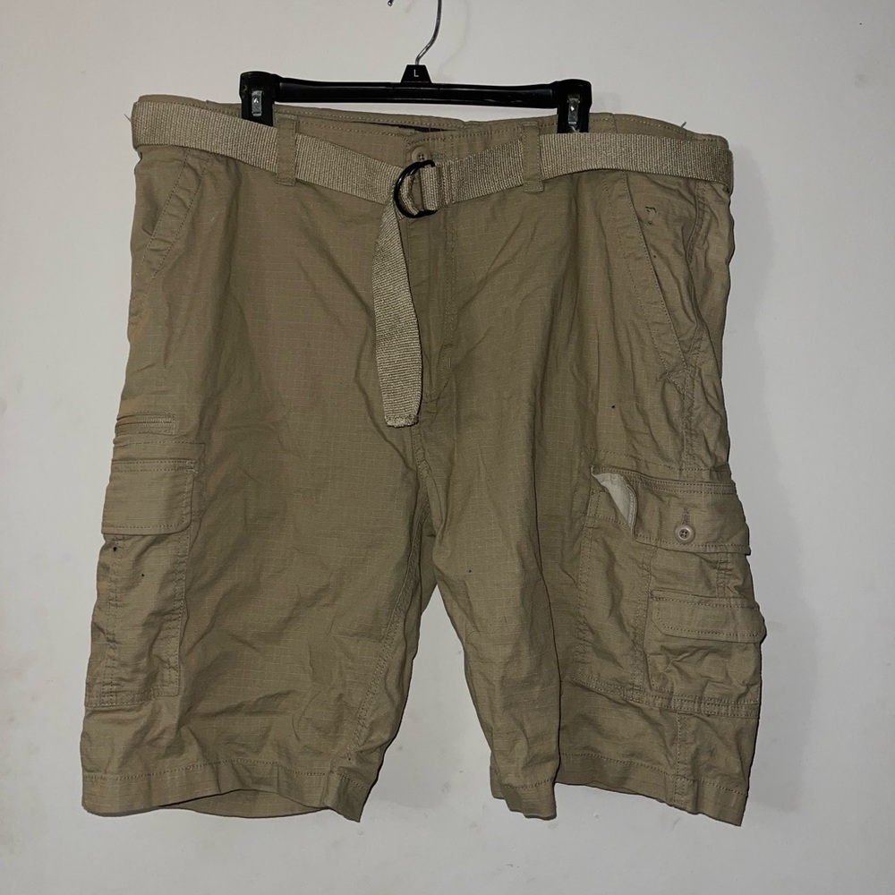 Belted Khaki Shorts 42